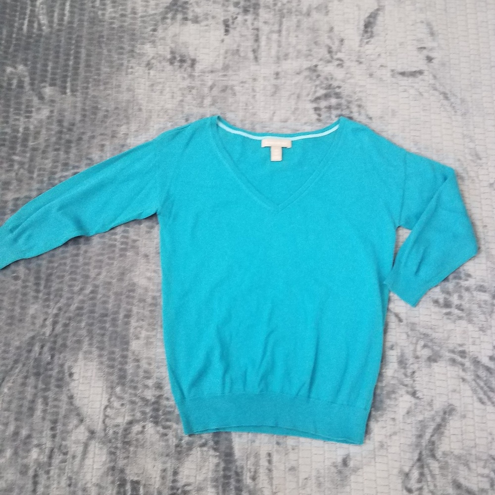 Blue short sleeve v neck sweater